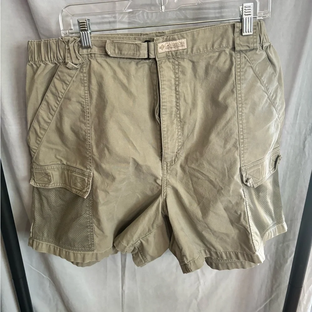 Columbia men’s shorts‎